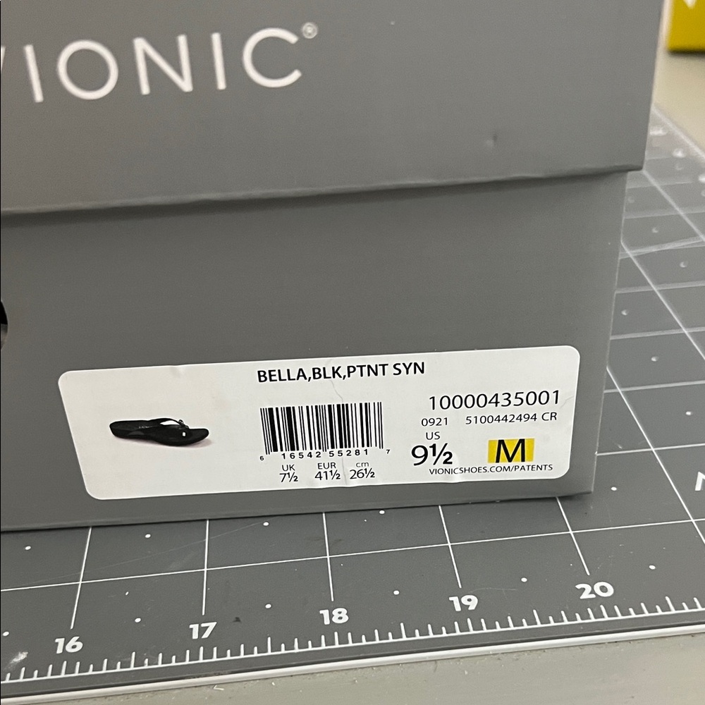 Vionic Women's Glossy Black Sandals - Picture 4 of 4